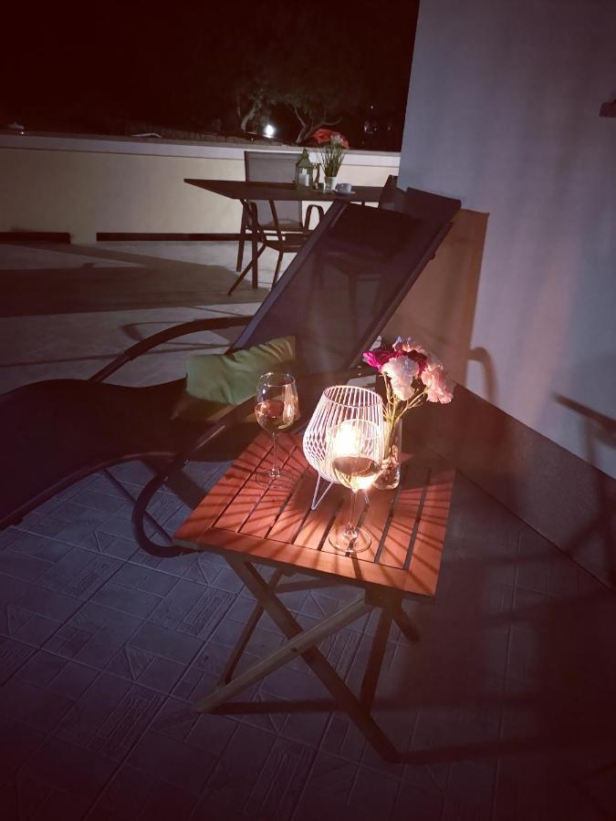 Apartmani "Sandro" Gonar Rab Town Luaran gambar