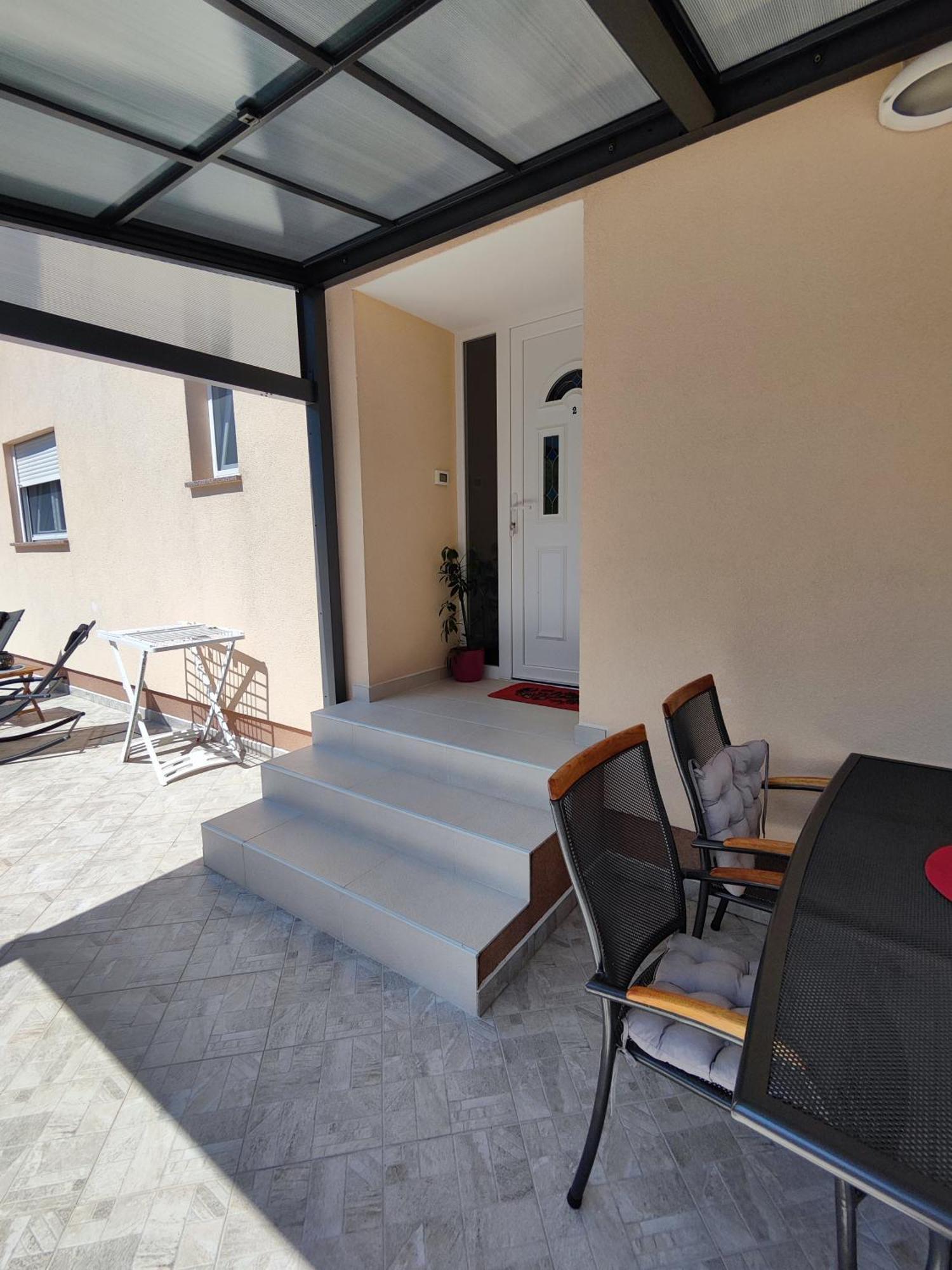 Apartmani "Sandro" Gonar Rab Town Bilik gambar