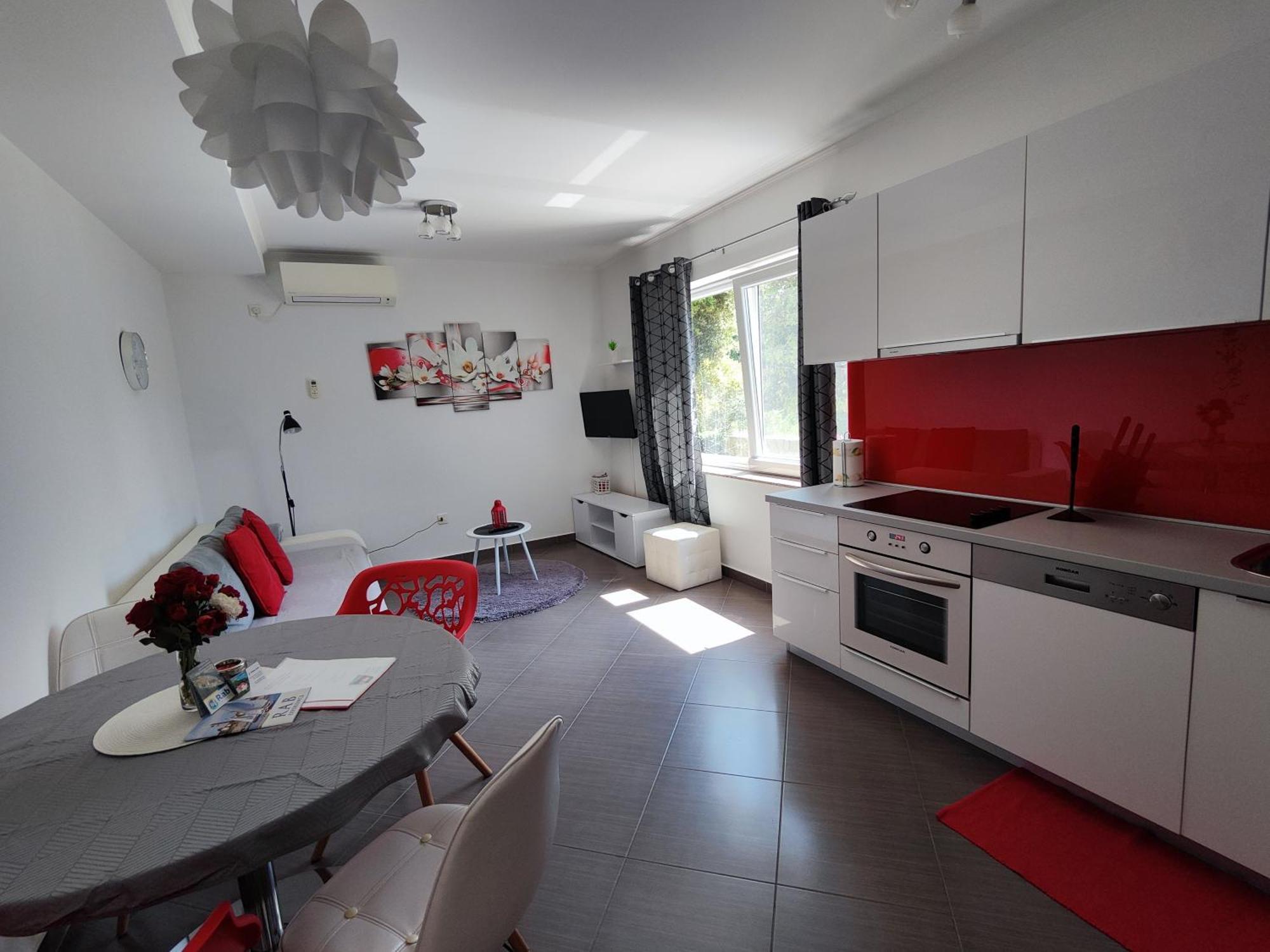Apartmani "Sandro" Gonar Rab Town Bilik gambar