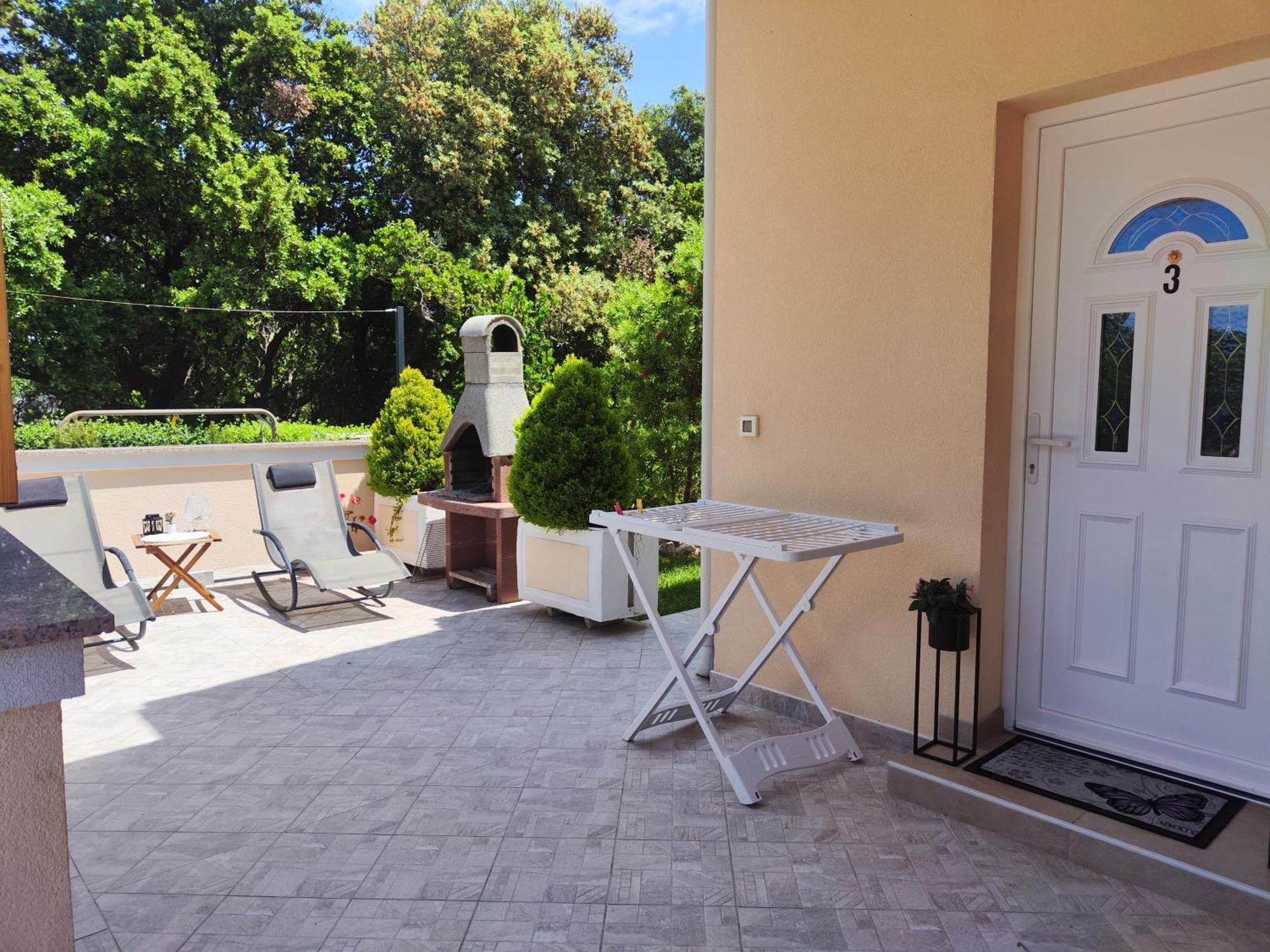 Apartmani "Sandro" Gonar Rab Town Bilik gambar