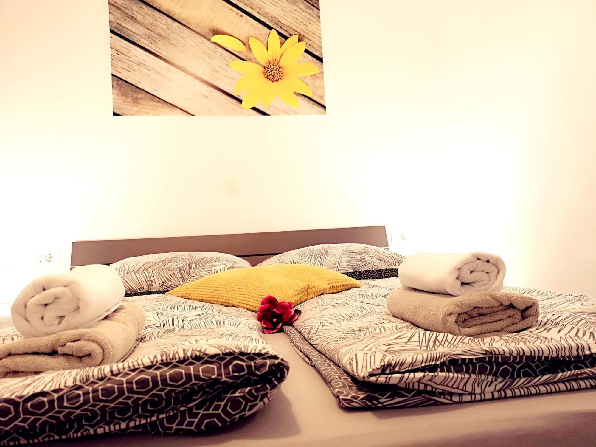 Apartmani "Sandro" Gonar Rab Town Bilik gambar