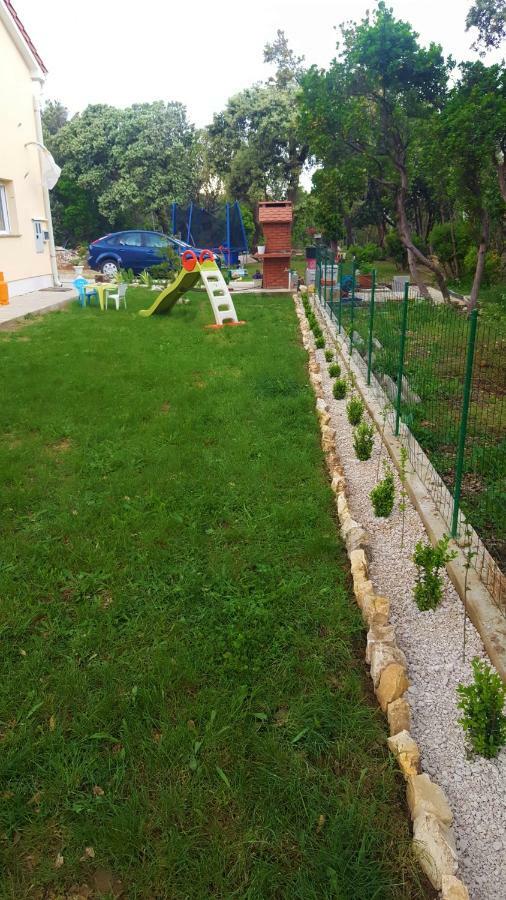 Apartmani "Sandro" Gonar Rab Town Luaran gambar