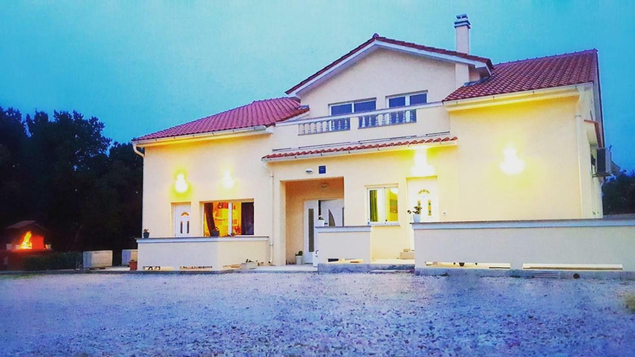 Apartmani "Sandro" Gonar Rab Town Luaran gambar