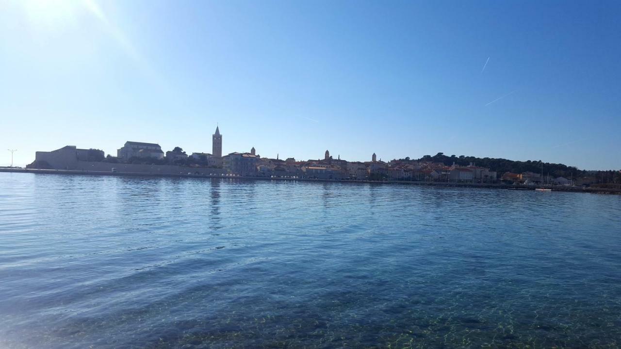 Apartmani "Sandro" Gonar Rab Town Luaran gambar
