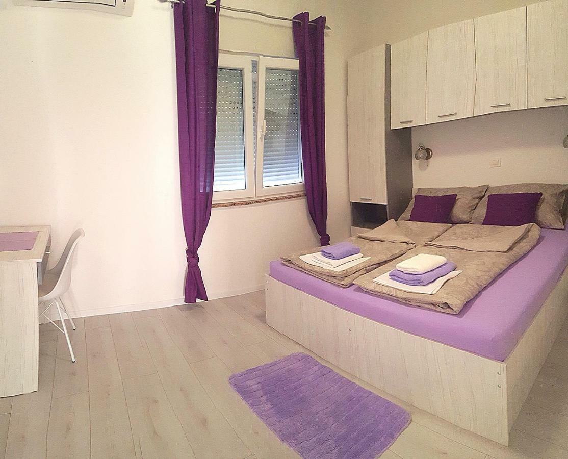 Apartmani "Sandro" Gonar Rab Town Luaran gambar
