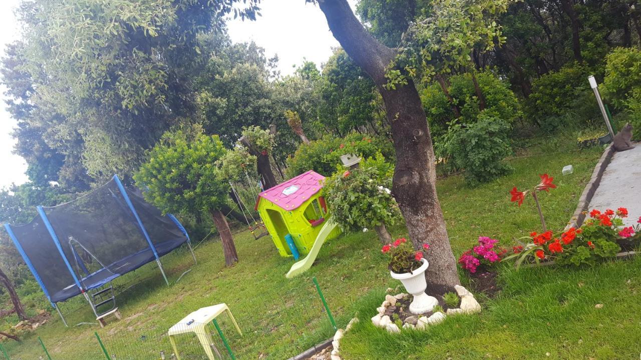 Apartmani "Sandro" Gonar Rab Town Luaran gambar